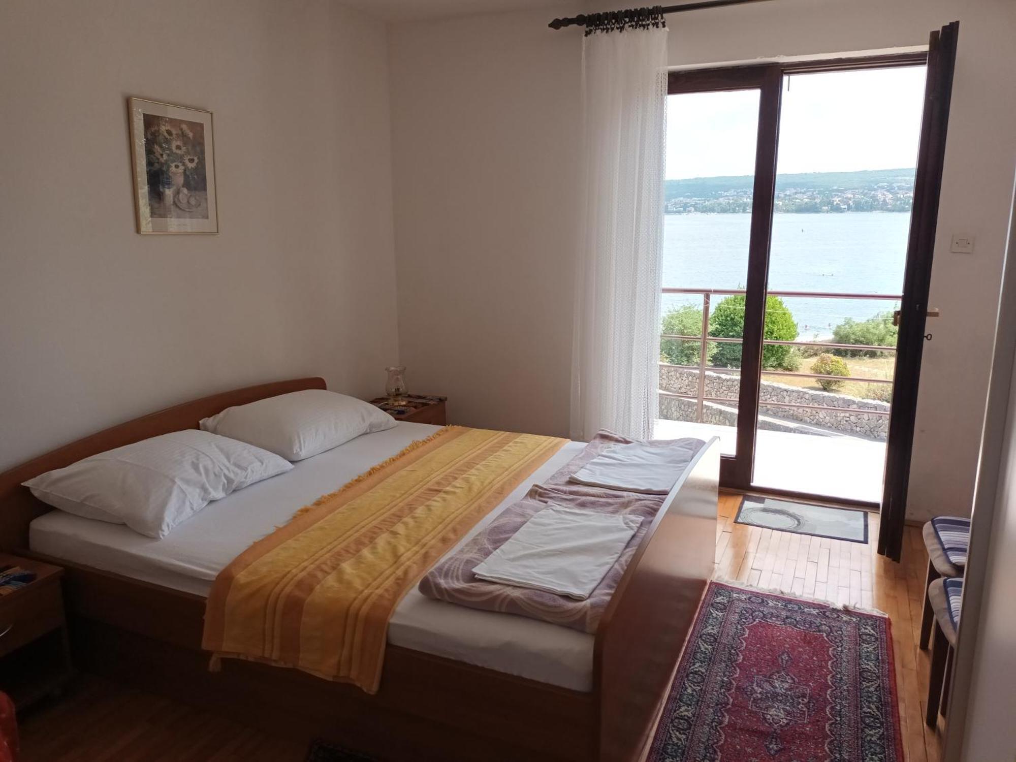 Apartment Stella Malinska Luaran gambar